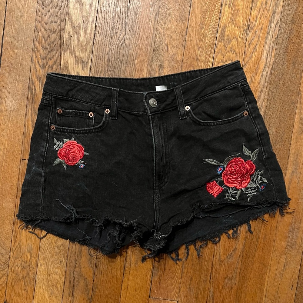 Vintage Style Floral Cutoff Jean Shorts